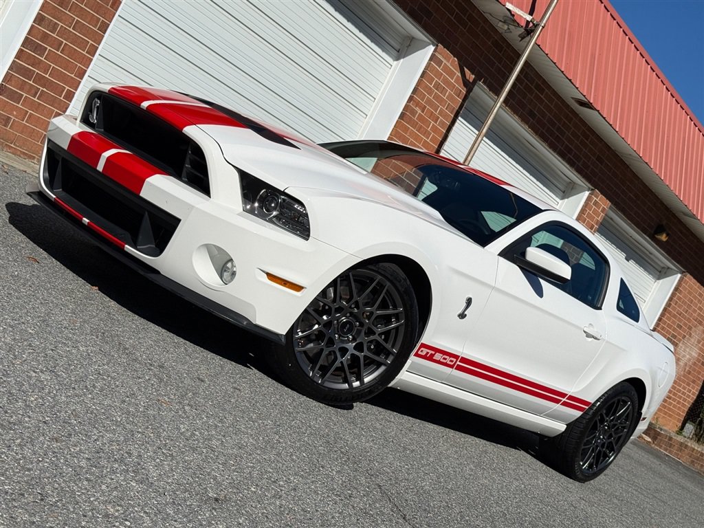 Used 2013 Ford Mustang Shelby GT500 RWD image 4