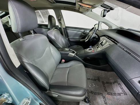Used 2013 Toyota Prius Four image 34