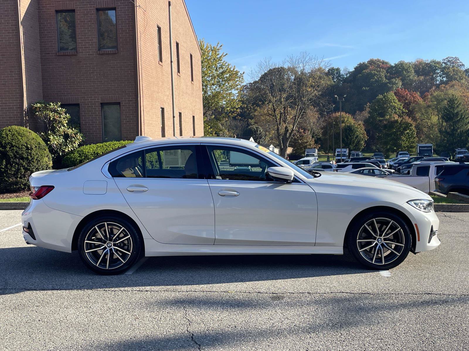 Used 2022 BMW 330i xDrive Sedan w/ Driving Assistance Package AWD/4WD image 2