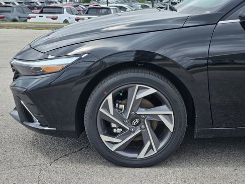 New 2026 Hyundai Elantra Limited FWD image 10