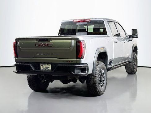 Used 2025 GMC Sierra 2500 AT4X image 8