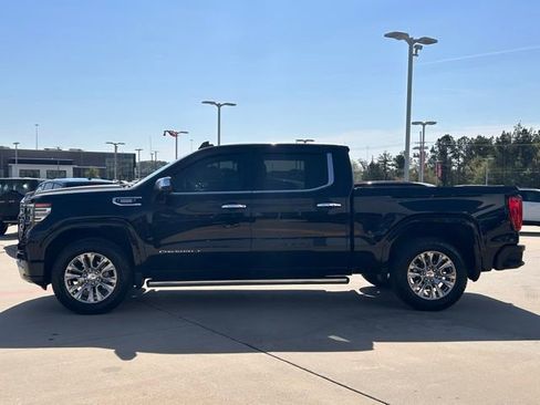 Used 2023 GMC Sierra 1500 Denali w/ Technology Package AWD/4WD image 7