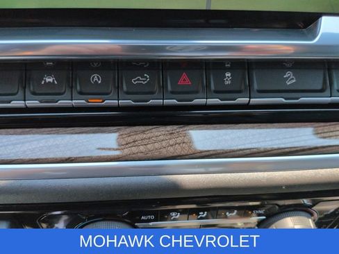 Certified 2025 Chevrolet Silverado 1500 LT Trail Boss w/ Convenience Package II AWD/4WD image 36