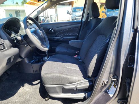 Used 2018 Nissan Versa SV FWD image 13