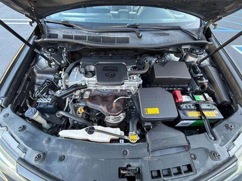 Used 2012 Toyota Camry SE w/ Leather Pkg FWD image 24
