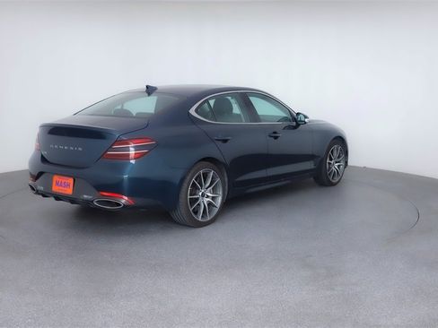 Used 2025 Genesis G70 2.5T image 7