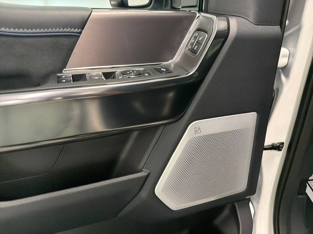 New 2026 Ford F250 Platinum AWD/4WD image 14