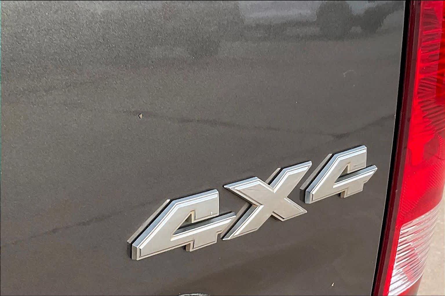 Used 2015 RAM 2500 Tradesman w/ Chrome Appearance Group AWD/4WD image 10
