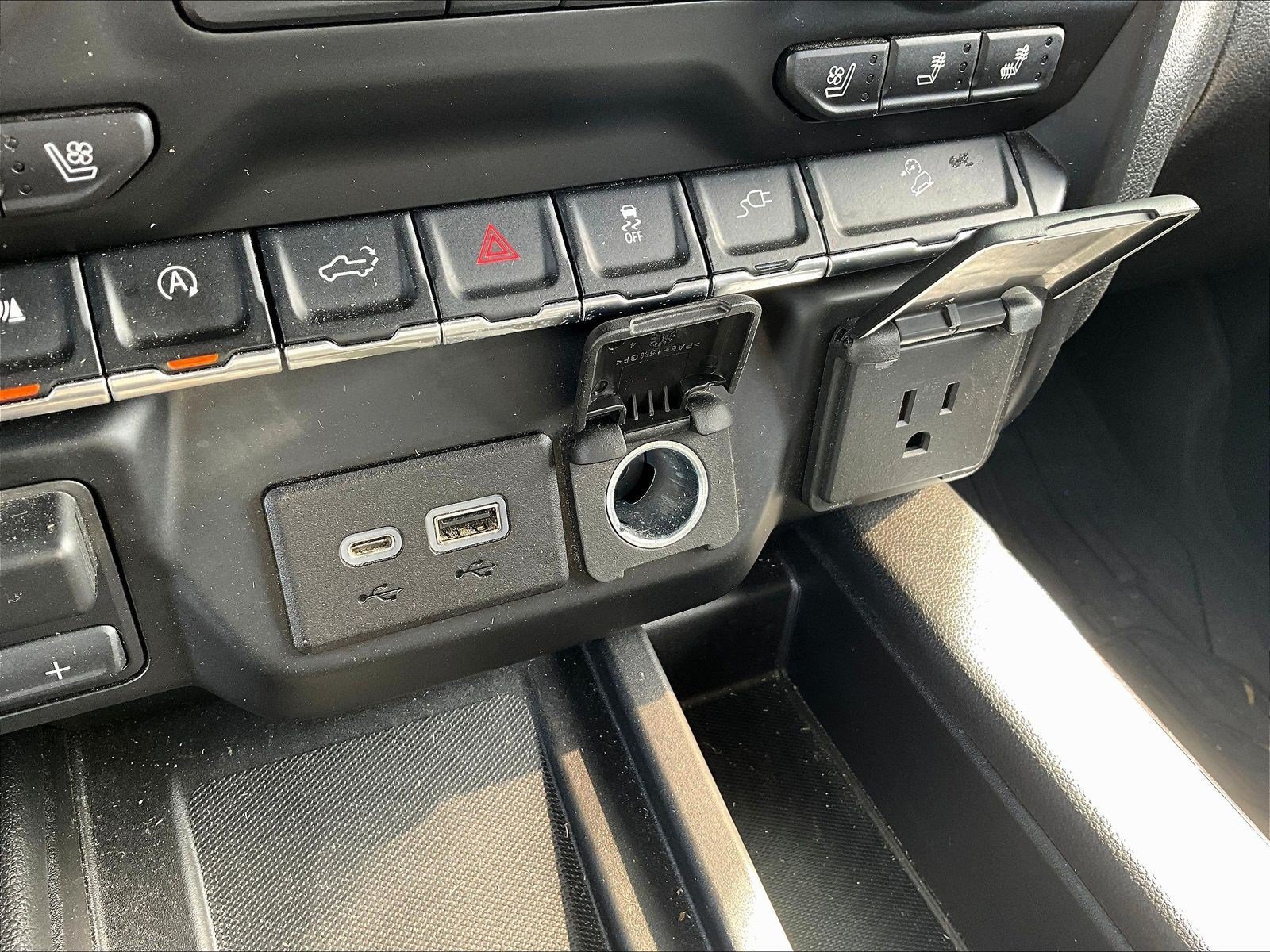 Used 2019 GMC Sierra 1500 SLT w/ SLT Premium Plus Package AWD/4WD image 17