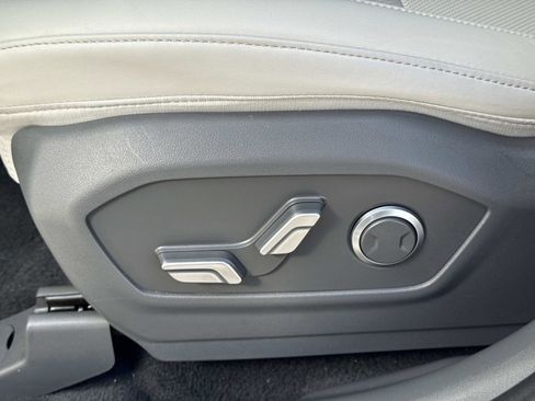 Used 2025 Hyundai Santa Fe SEL image 19