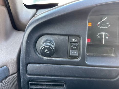 Used 1996 Ford F150 XLT image 21