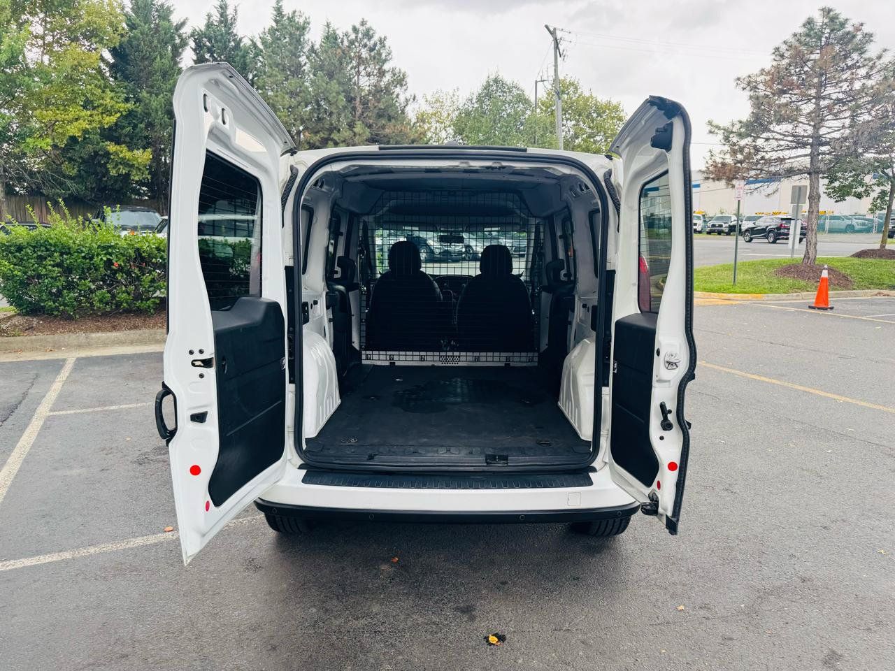 Used 2017 RAM ProMaster City Tradesman SLT w/ Rear Back-up Camera Group FWD image 15