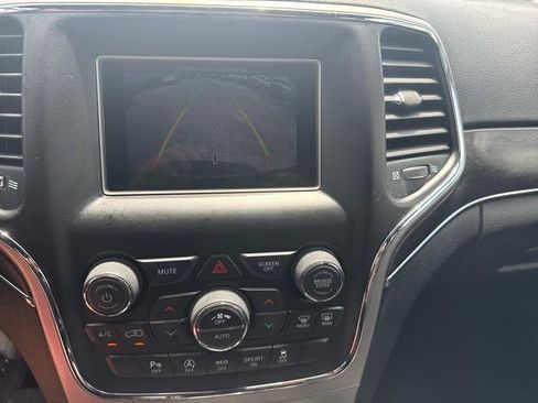 Used 2018 Jeep Grand Cherokee Limited RWD image 11