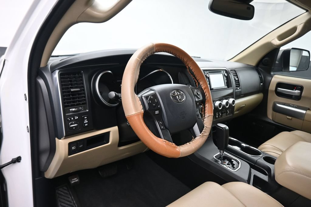 Used 2019 Toyota Sequoia Limited w/ Safety & Convenience Package AWD/4WD image 15