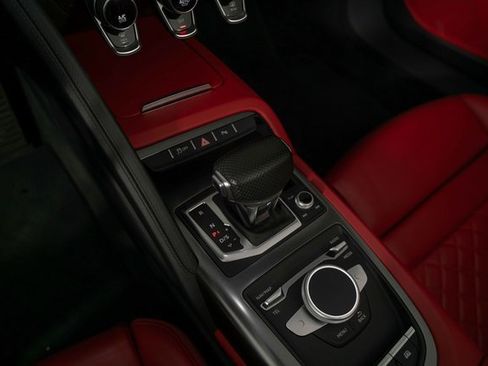 Used 2018 Audi R8 V10 image 21