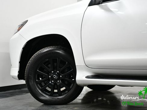 Used 2023 Lexus GX 460 w/ Black Line Special Edition AWD/4WD image 6