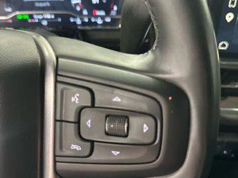 Used 2025 GMC Sierra 1500 SLT RWD image 27
