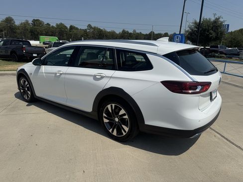 Used 2019 Buick Regal Essence w/ Driver Confidence Package I AWD/4WD image 6