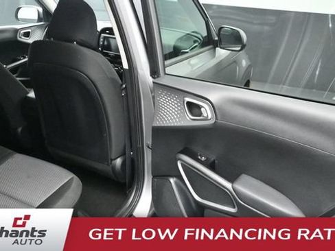 Used 2023 Kia Soul LX w/ Option Group 015 FWD image 10