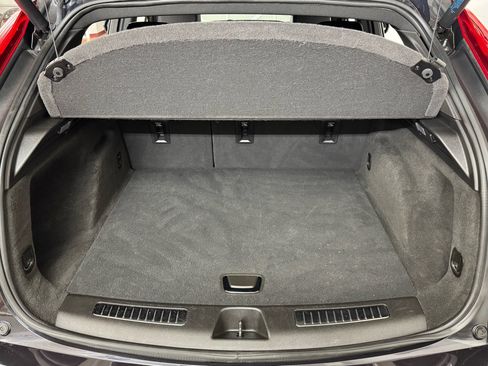 Used 2022 Cadillac XT4 Premium Luxury w/ Enhanced Visibility Package image 33