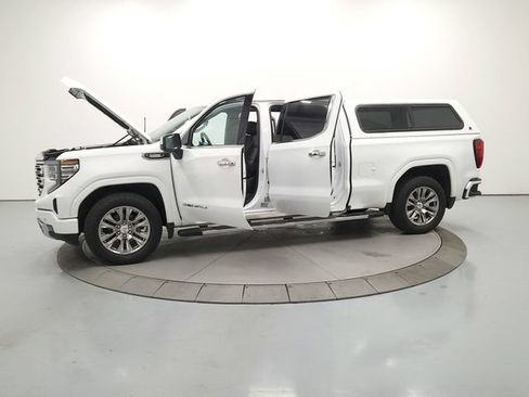 Used 2023 GMC Sierra 1500 Denali AWD/4WD image 13