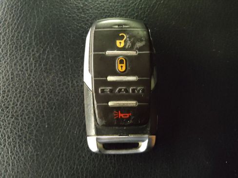 Used 2019 RAM 1500 Big Horn RWD image 32