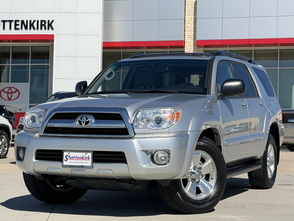 Used 2008 Toyota 4Runner SR5 RWD image 2