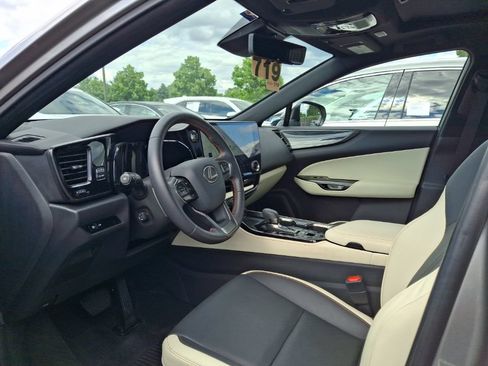 Used 2024 Lexus NX 350 AWD image 5