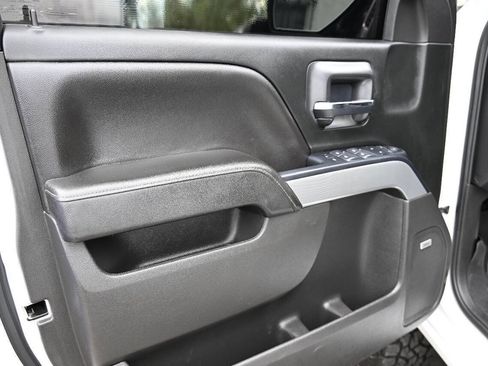 Used 2018 Chevrolet Silverado 1500 LT w/ All Star Edition AWD/4WD image 12