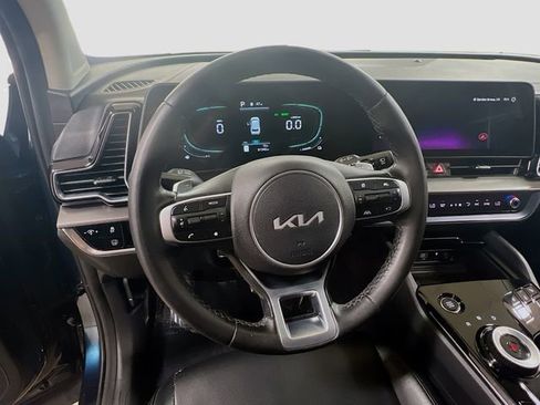 Used 2023 Kia Sportage EX image 11