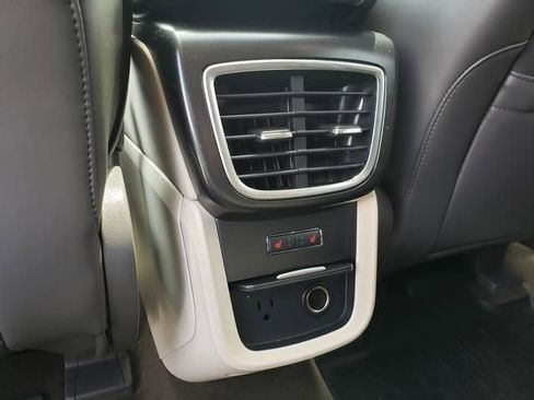 Used 2020 Lincoln Nautilus Reserve AWD/4WD image 16