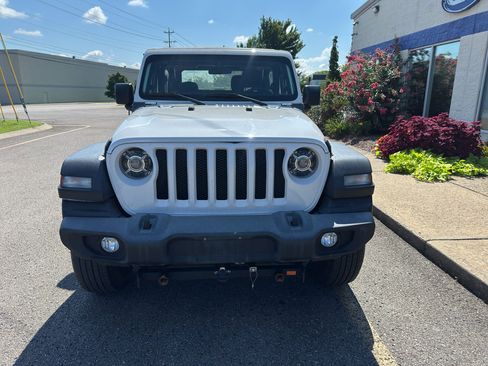 Used 2021 Jeep Wrangler Sport AWD/4WD image 9