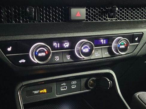Used 2025 Honda CR-V EX image 30