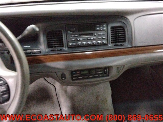 Used 2001 Ford Crown Victoria LX RWD image 12