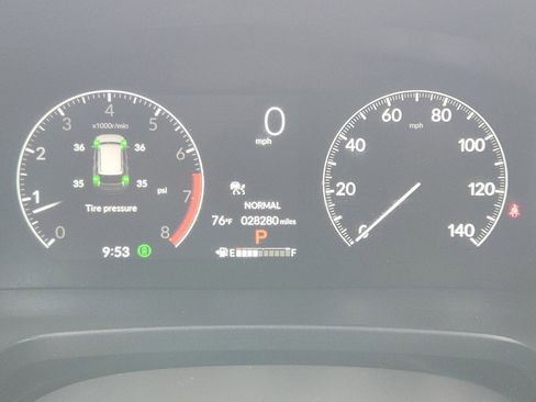 Used 2025 Honda Pilot TrailSport image 15