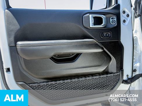 Used 2022 Jeep Gladiator Overland AWD/4WD image 15