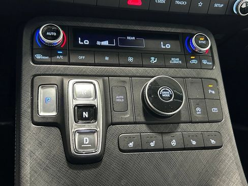 Used 2024 Hyundai Palisade Limited FWD image 29