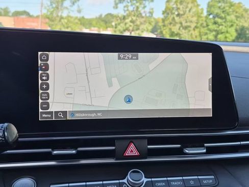 Used 2025 Hyundai Elantra SEL FWD image 25