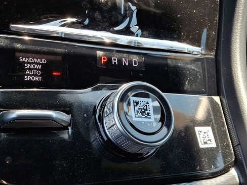 New 2026 Jeep Grand Cherokee Altitude AWD/4WD image 16