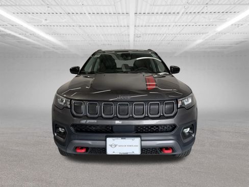 Used 2022 Jeep Compass Trailhawk w/ Trailhawk Convenience Group AWD/4WD image 8
