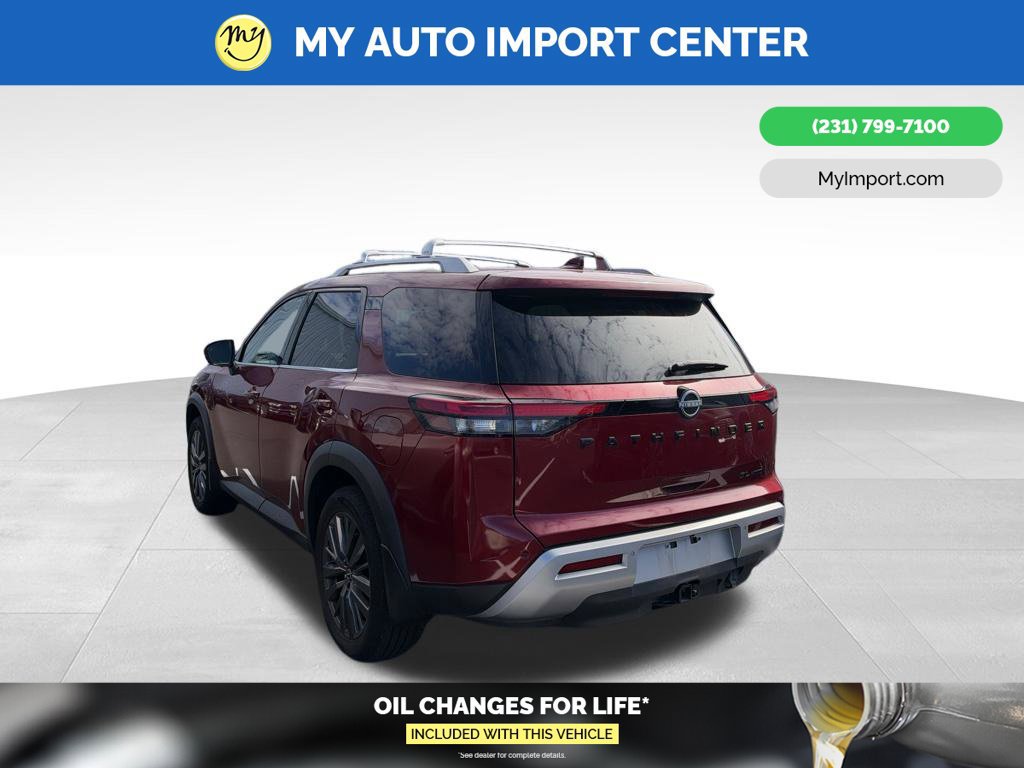 Used 2024 Nissan Pathfinder SL w/ SL Premium Package AWD/4WD image 4