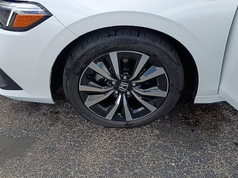 Used 2023 Honda Civic EX-L image 10