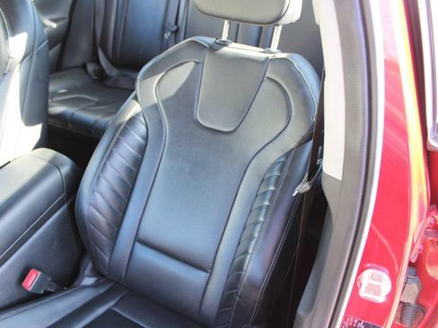 Used 2024 Hyundai Elantra Limited FWD image 16