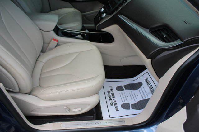 Used 2018 Lincoln MKC Premiere FWD image 9