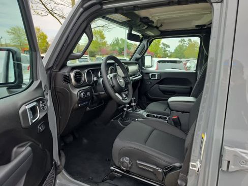 Used 2023 Jeep Wrangler Unlimited w/ 8.4" Radio Group AWD/4WD image 11