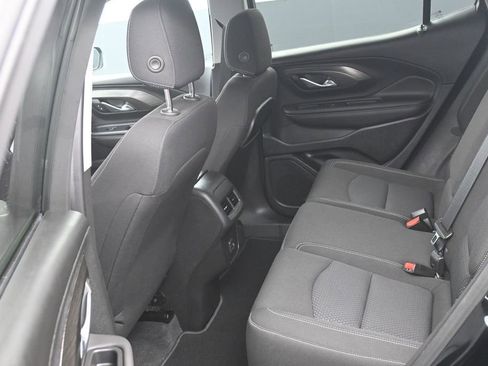 Used 2022 GMC Terrain SLE w/ Driver Convenience Package AWD/4WD image 13