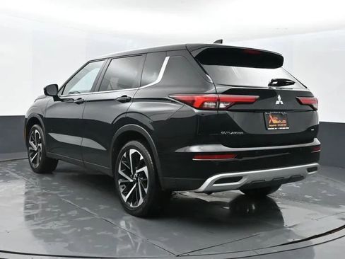 Used 2024 Mitsubishi Outlander Ralliart image 9