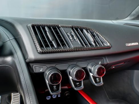 Used 2017 Audi R8 V10 plus AWD/4WD image 26
