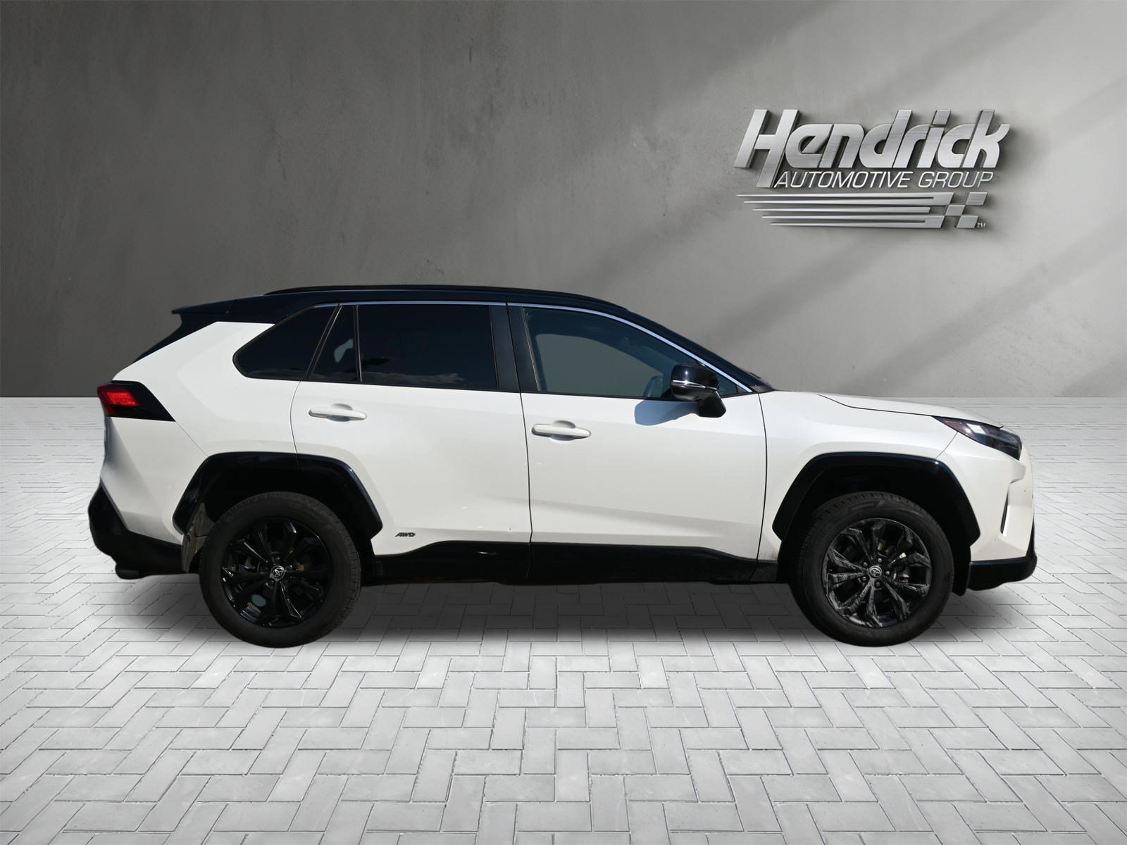 Used 2022 Toyota RAV4 XSE AWD/4WD image 10