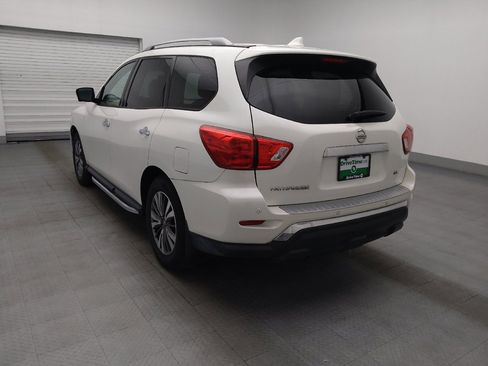 Used 2019 Nissan Pathfinder SL FWD image 5
